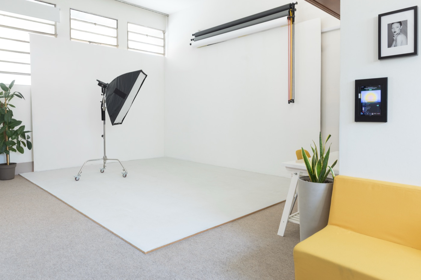 Whitewall Studio — sala posa